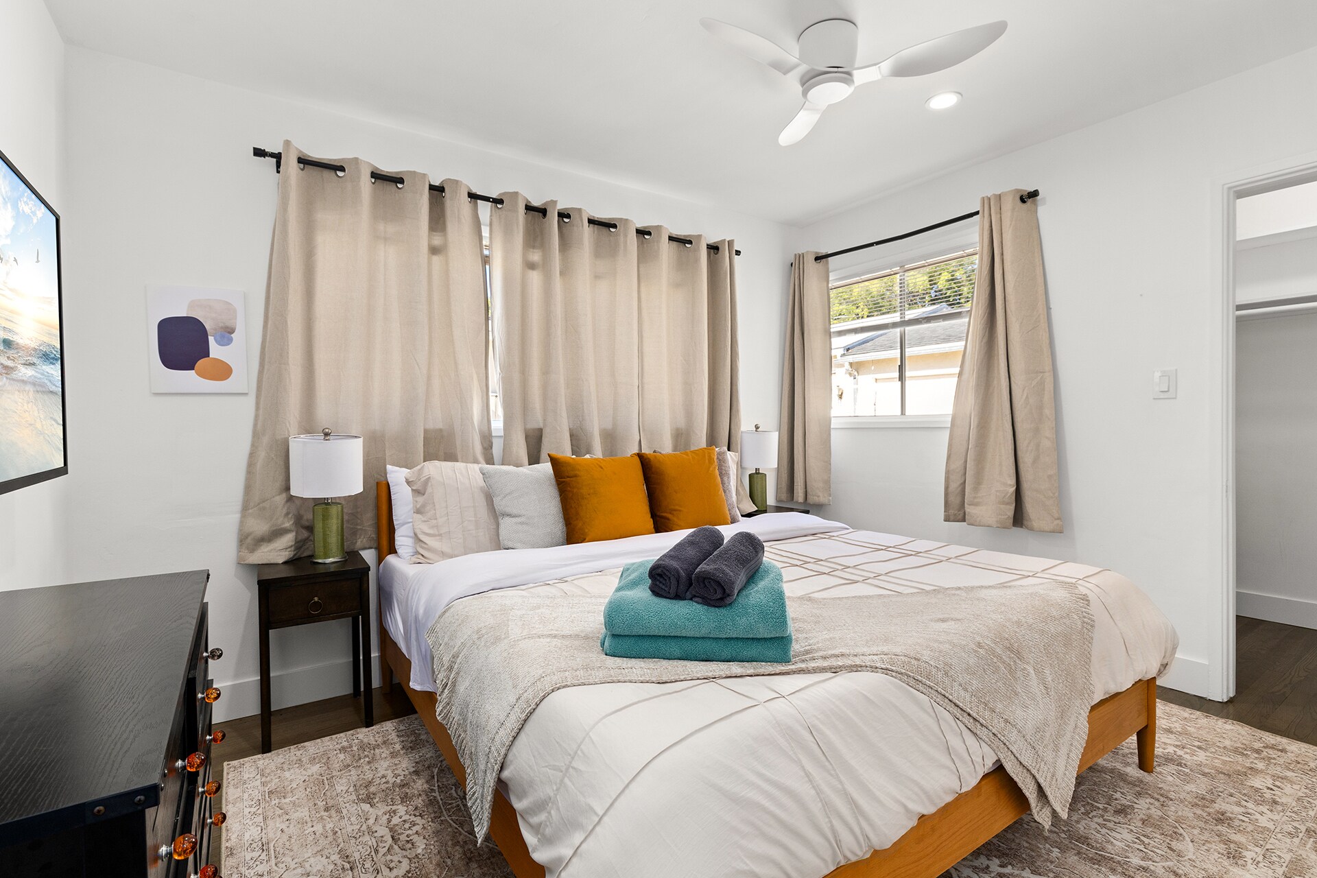 Building Photo - 8413 Kittyhawk Ave