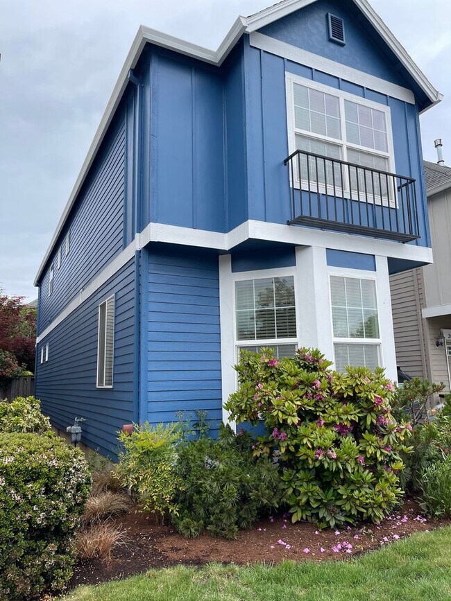 Building Photo - 20711 SW Rosemount St
