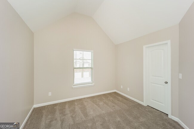 Building Photo - 315 Alamosa Path SW