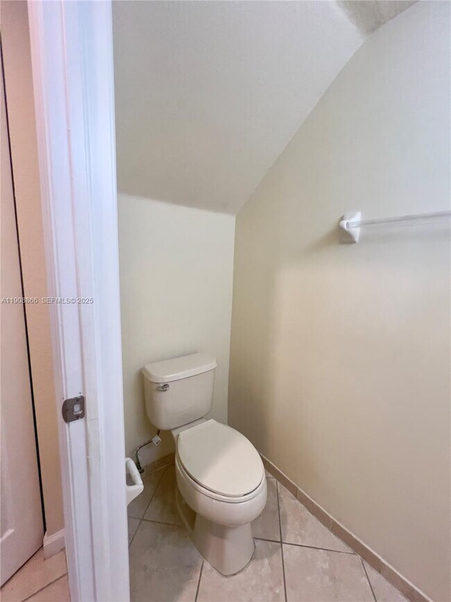 Building Photo - 11501 NW 89th St