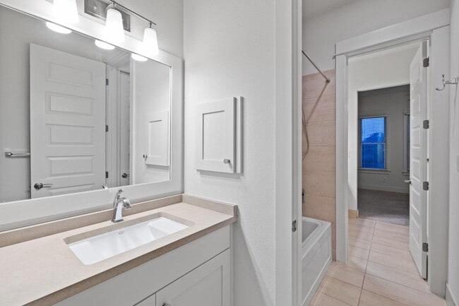 Building Photo - 2217 Seabiscuit Cv