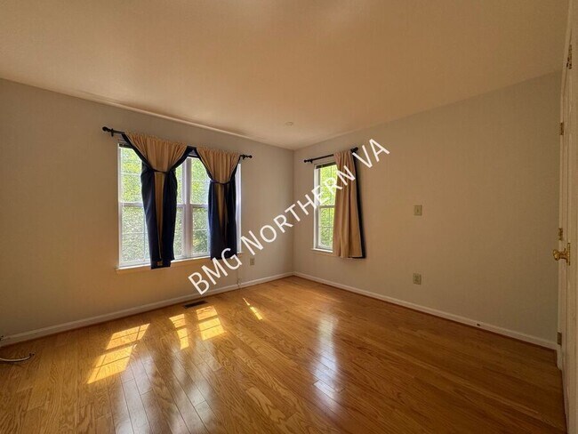 Building Photo - 1520 Northern Neck Dr