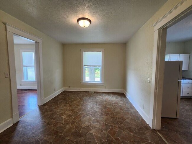 Building Photo - NOW $100 OFF! - 2 Bedroom Home in the Country