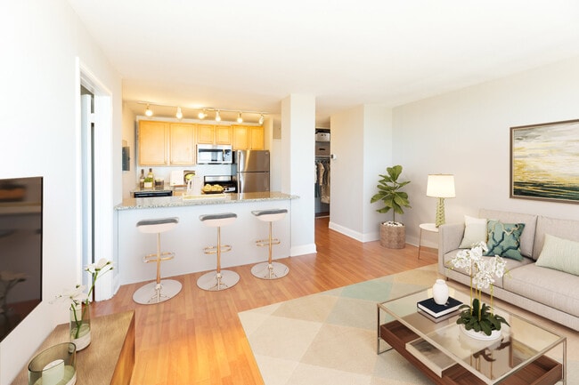 Building Photo - 4100 N. Marine Dr.