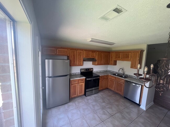 Building Photo - 6884 Seaside Dr