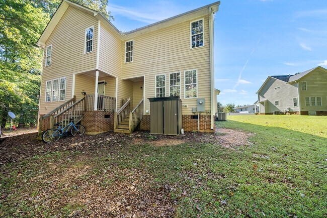 Building Photo - 205 Tonylee Ct