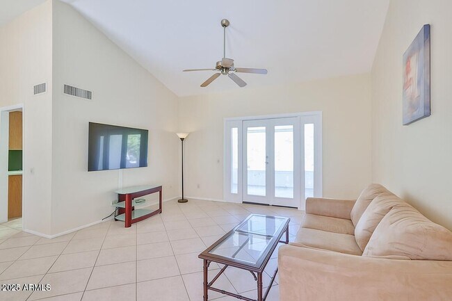 Building Photo - 14518 W Heritage Dr