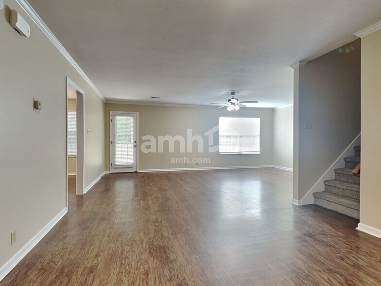 Building Photo - 10037 Double Tree Rd