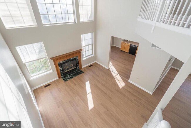 Building Photo - 4407 Waterford Way