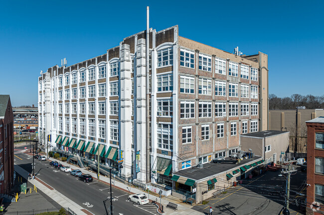 Building Photo - The Lofts on Park