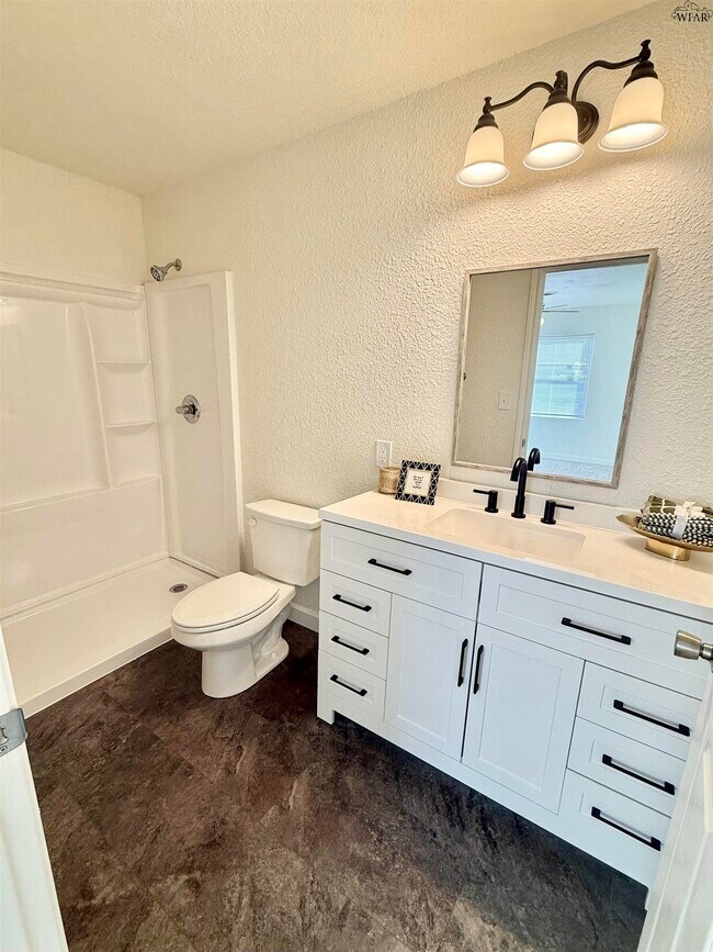 Building Photo - 4717 Bonny Dr