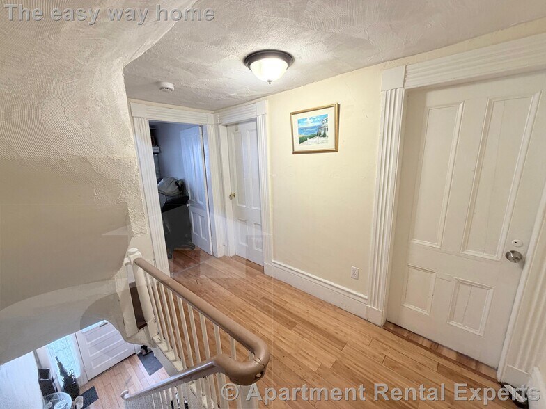 Building Photo - 4 St Mary Rd