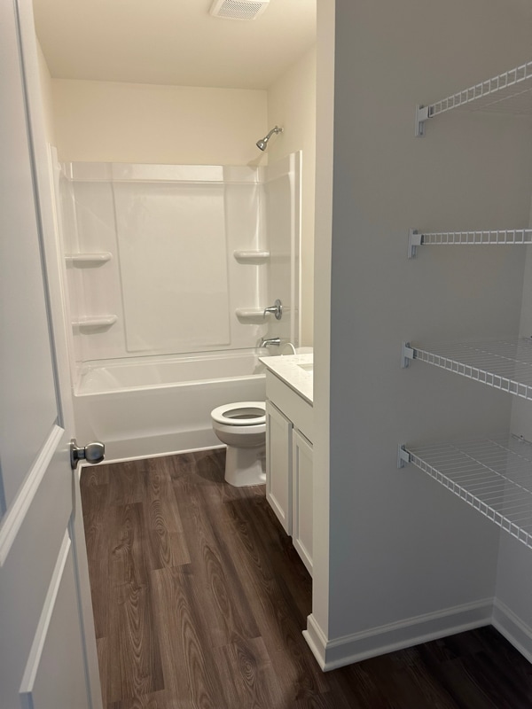 Building Photo - 4749 Foxhollow Trl