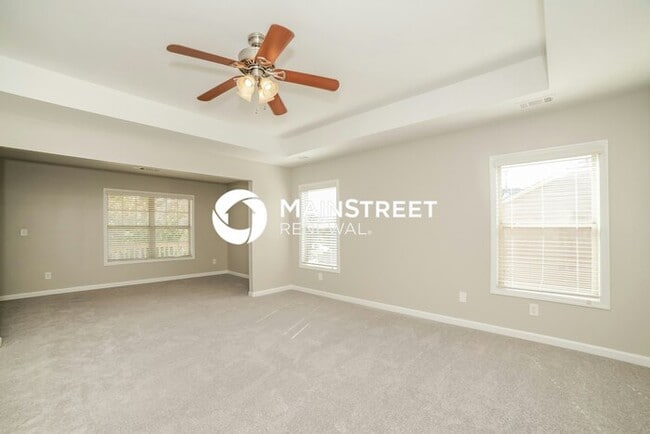Building Photo - 4 Bedroom Pet-Friendly Home in Union City, GA with Main Street Renewal