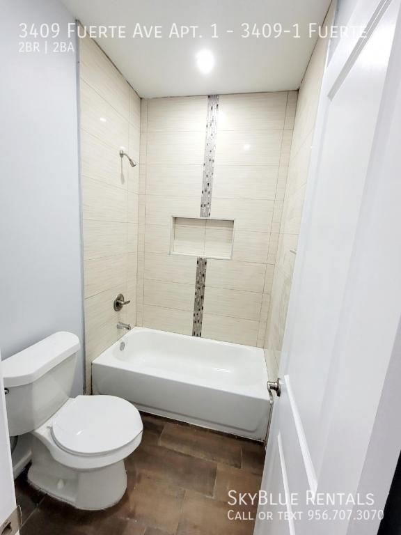 Building Photo - 3409 Fuerte Ave