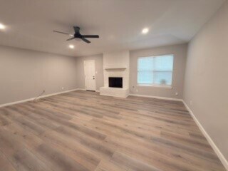 Building Photo - 23918 Farm Hill Dr