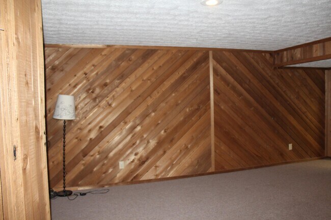 Building Photo - 1784 Kings Ct