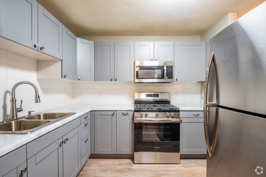 Primary Photo - Madison Mayfair Apartments