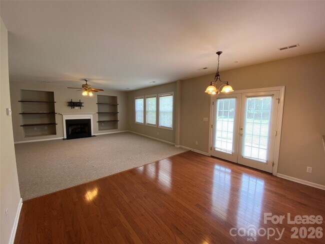 Building Photo - 13921 Daltrey Ln