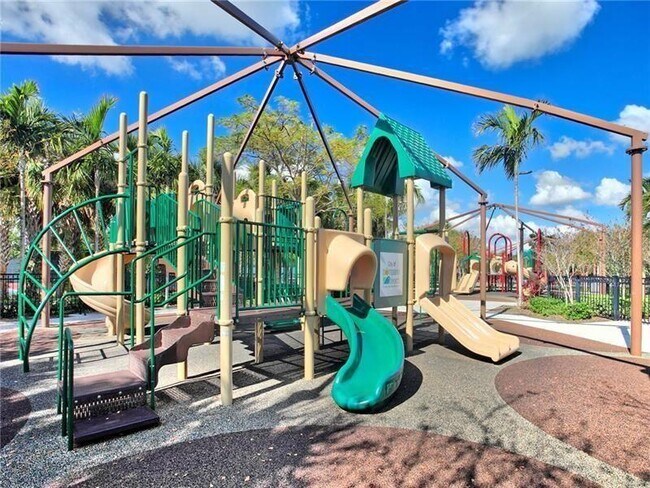 Building Photo - 3090 N Course Dr
