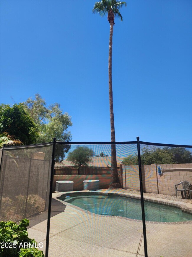 Building Photo - 1853 E Shannon St