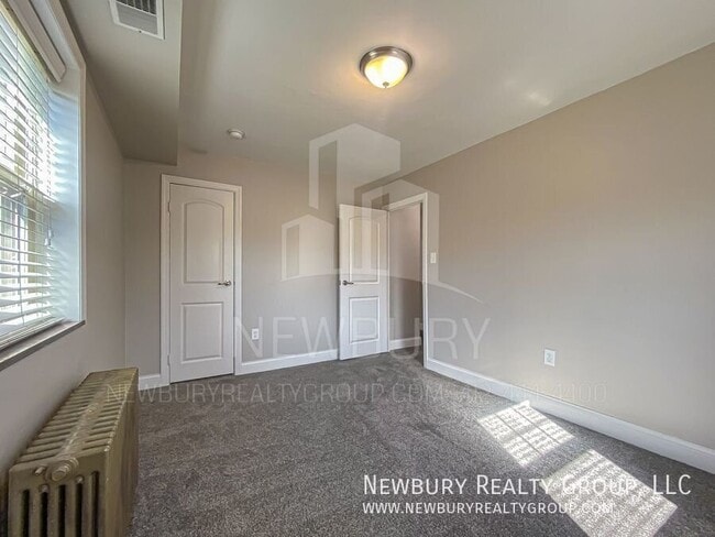 Building Photo - 104 W Steuben St