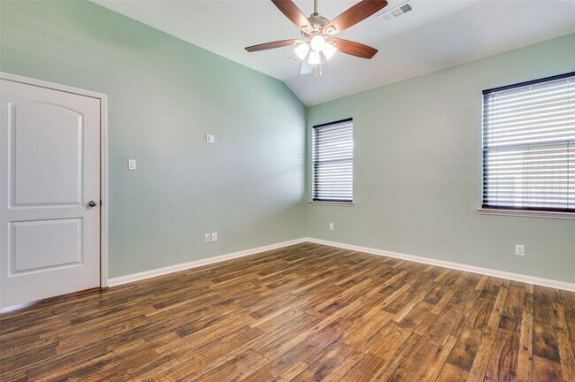 Building Photo - 3015 Watercrest Dr