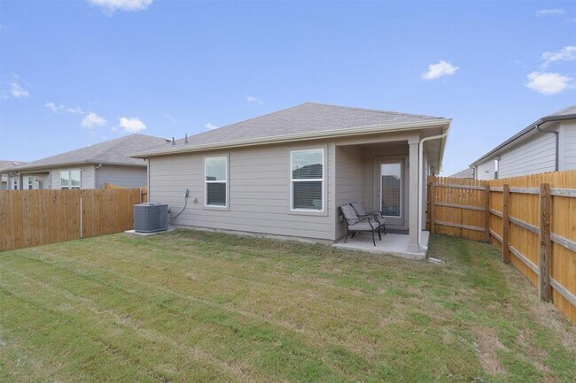 Building Photo - 318 Evergreen Sumac Lp