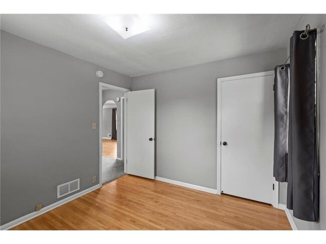 Building Photo - 1435 Englert Rd