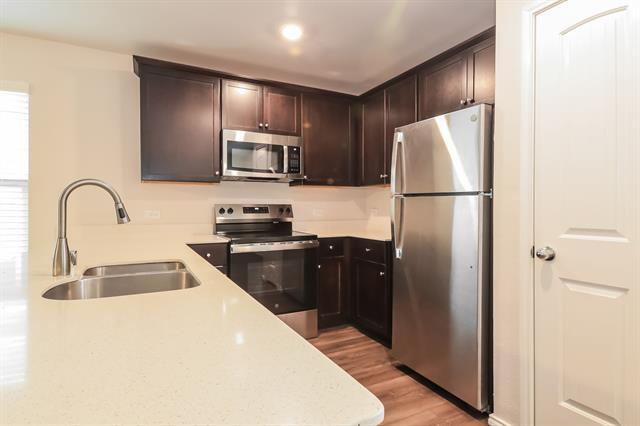 Building Photo - 5213 Longshadow Dr