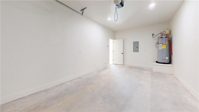 Building Photo - 510 W Olive St