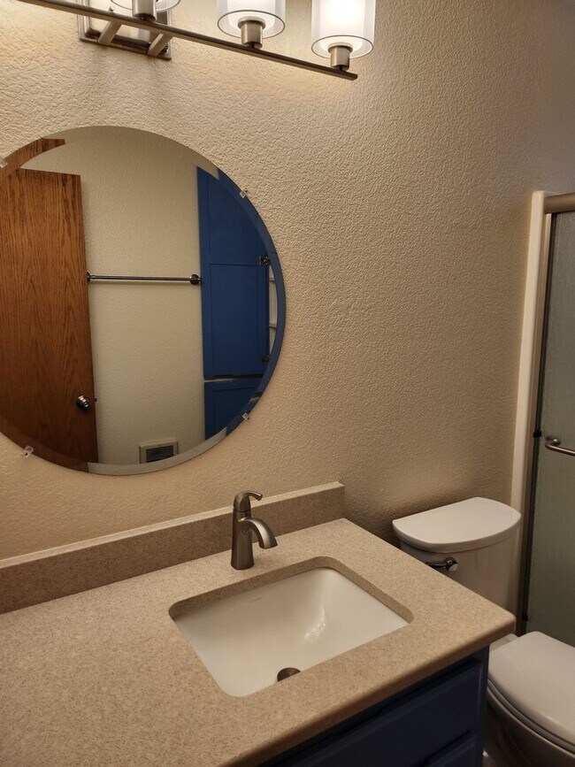 Building Photo - $200.00 Rent Credit Incentive each month w...