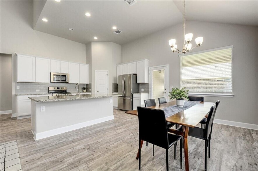 Building Photo - 9429 Margaret Jewel Ln