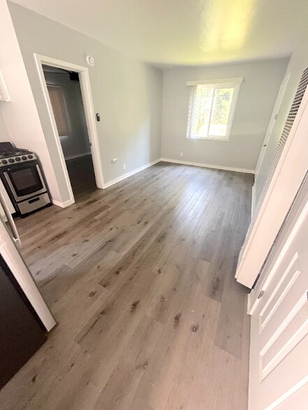 Building Photo - 2403 Louella Ave