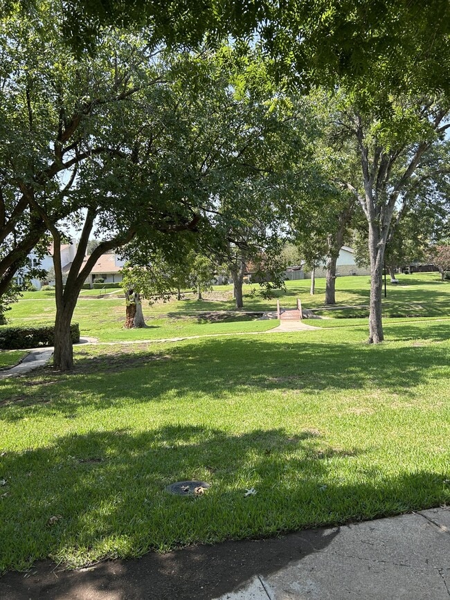 Building Photo - 4816 Rollingwood Ct