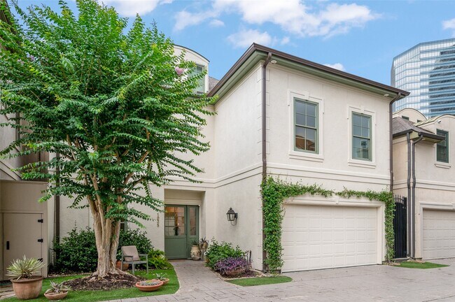 Building Photo - 1235 Wynden Oaks Garden Dr