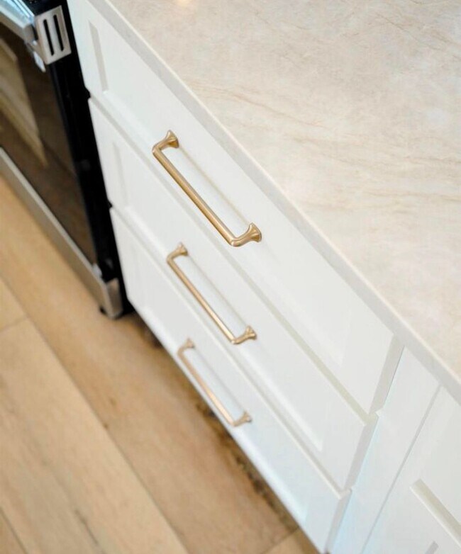 Building Photo - Beautiful 3/2 Home Available Now!