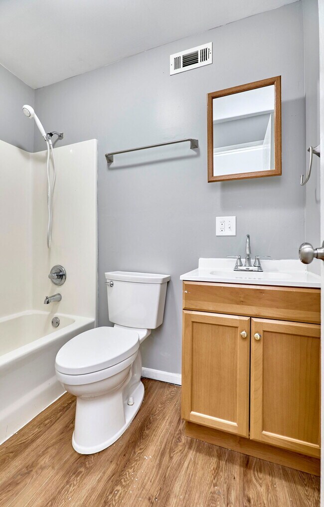 Building Photo - 10272 Niblic Dr