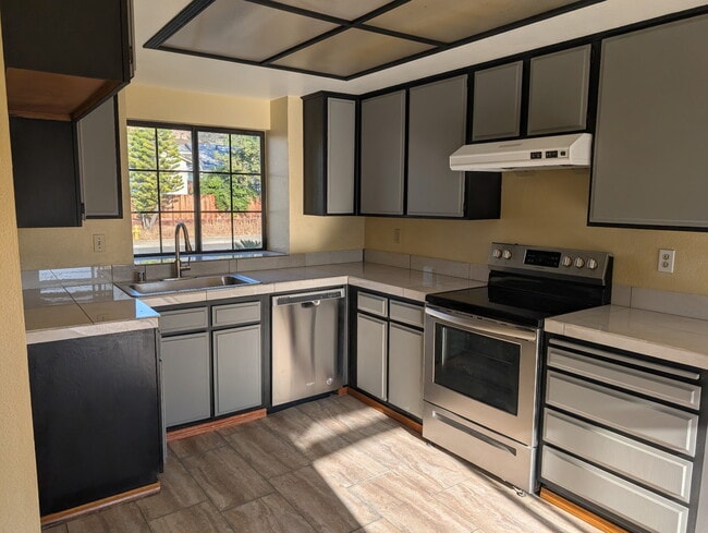 Building Photo - 2729 Coltwood Dr