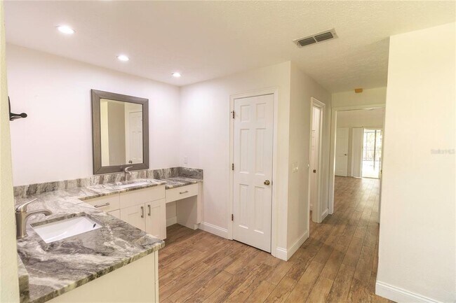 Building Photo - 2505 Buckhorn Run Dr