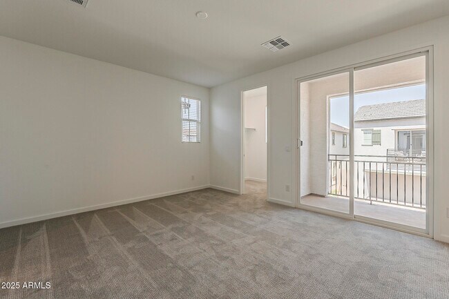 Building Photo - 2434 W Rowel Rd