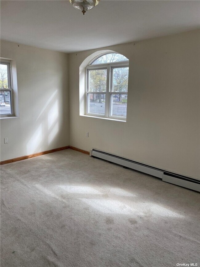 23811 Braddock Ave 23811 Braddock Ave Queens NY 11426 Apartment