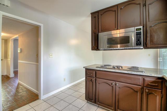 Building Photo - 1108 Topaz Ave