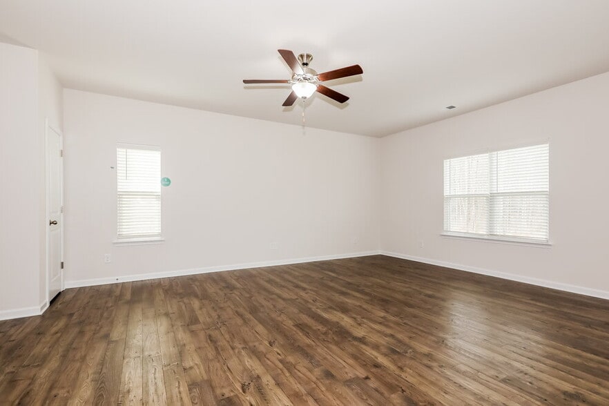 Building Photo - 4327 Drifter Dr