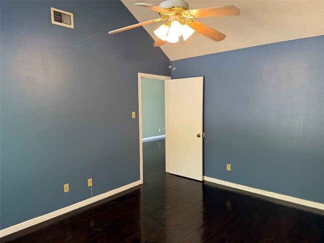 Building Photo - 8579 Sands Point Dr