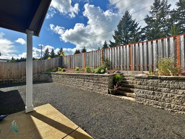 Building Photo - 7130 SE Andrea Ln