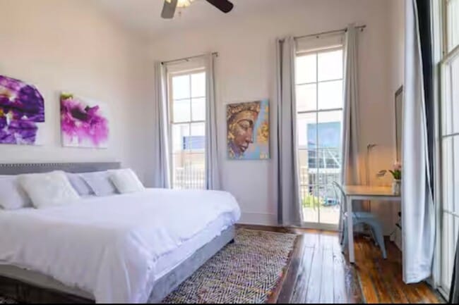 Building Photo - Historic, Renovated 3BR with Wrap-Around Balcony Near St. Charles