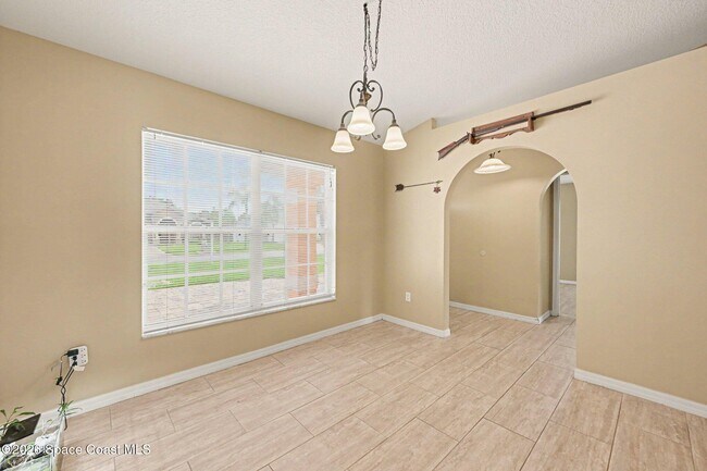 Building Photo - 771 Wild Flower St