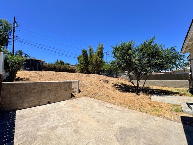 Building Photo - 2 Bed House in Lemon Grove