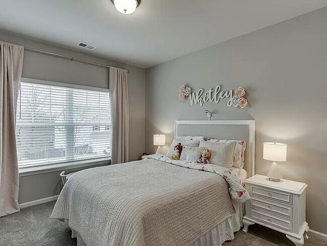 Building Photo - 7860 Gracen Dr